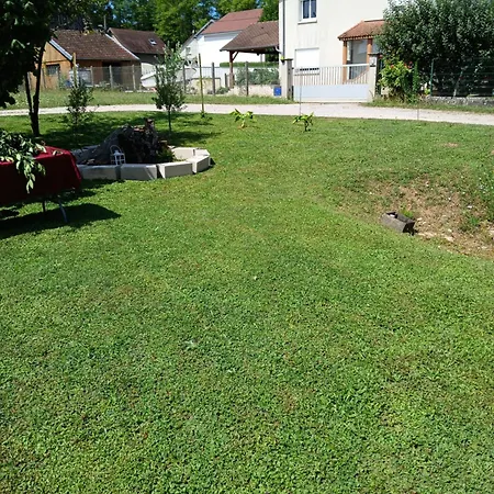 Les Quatres Saisons De Isa Apartment Dole Exterior photo